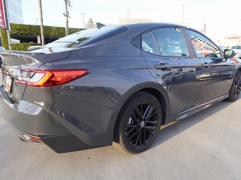 Certified 2025 Toyota Camry SE image 6