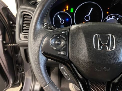 Used 2021 Honda HR-V Sport image 25