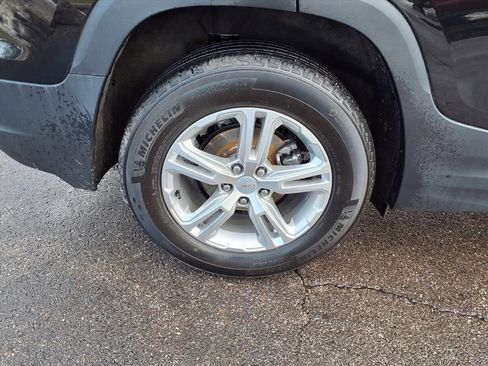 Certified 2022 GMC Terrain SLE image 38