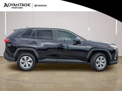 Certified 2025 Toyota RAV4 LE AWD/4WD image 9