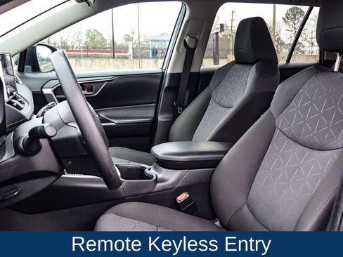 Used 2024 Toyota RAV4 XLE image 10