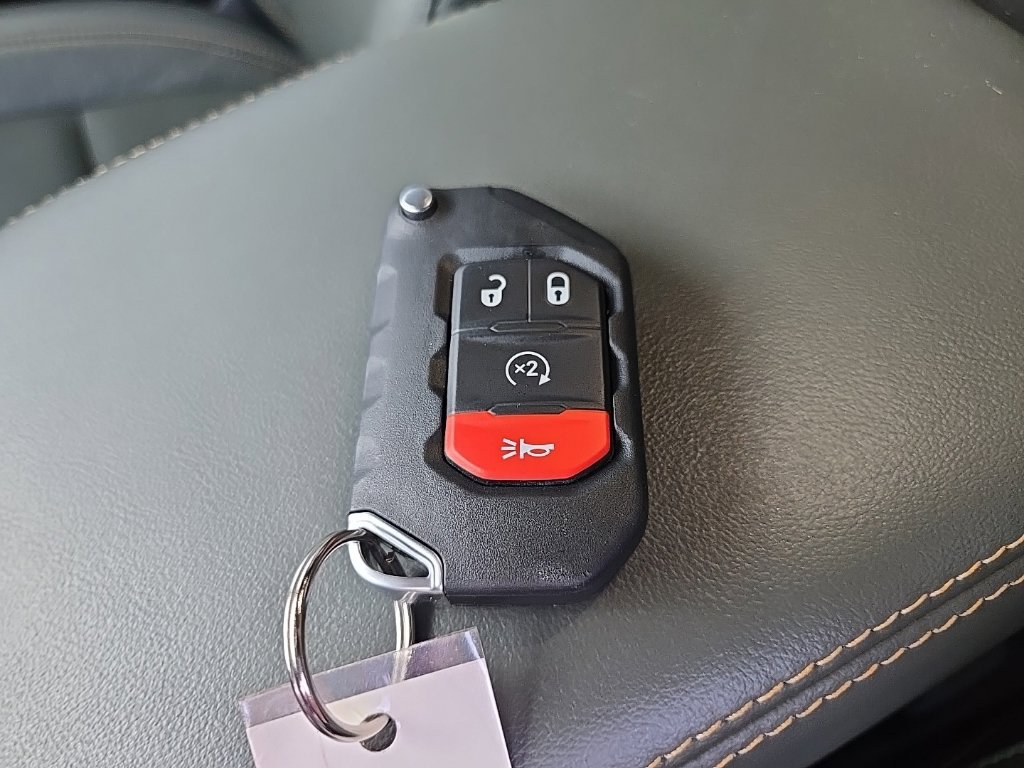 Used 2024 Jeep Wrangler High Altitude AWD/4WD image 40