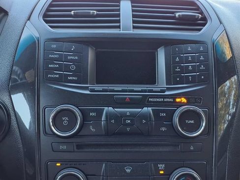 Used 2016 Ford Explorer FWD image 10