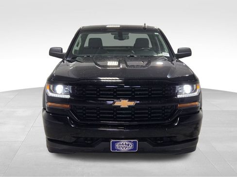 Used 2018 Chevrolet Silverado 1500 Custom w/ Custom Value Package image 13