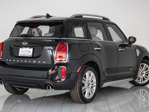 Used 2022 MINI Cooper Countryman S w/ Signature Upholstery Package image 6