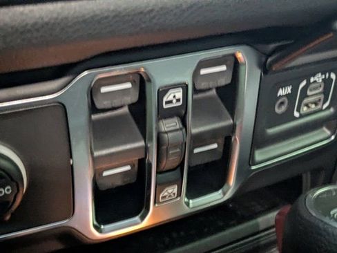 New 2026 Jeep Gladiator Sport AWD/4WD image 19