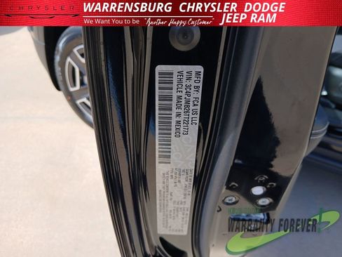 New 2026 Jeep Cherokee Laredo image 11