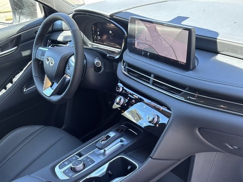 New 2026 INFINITI QX60 Luxe w/ Family Package image 28