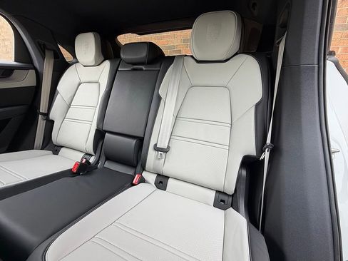 New 2026 Porsche Cayenne S image 18