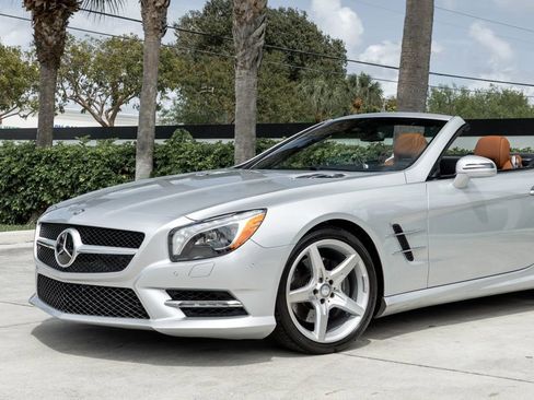 Used 2016 Mercedes-Benz SL 550 image 3