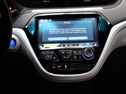 Used 2020 Chevrolet Bolt LT image 28