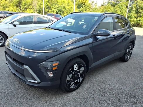 Used 2025 Hyundai Kona SEL FWD image 7