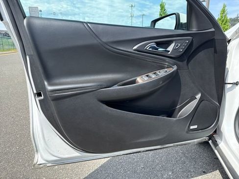 Used 2017 Chevrolet Malibu Premier w/ Premier Sun and Wheel Package FWD image 16