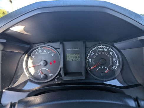 Used 2017 Toyota Tacoma SR image 26