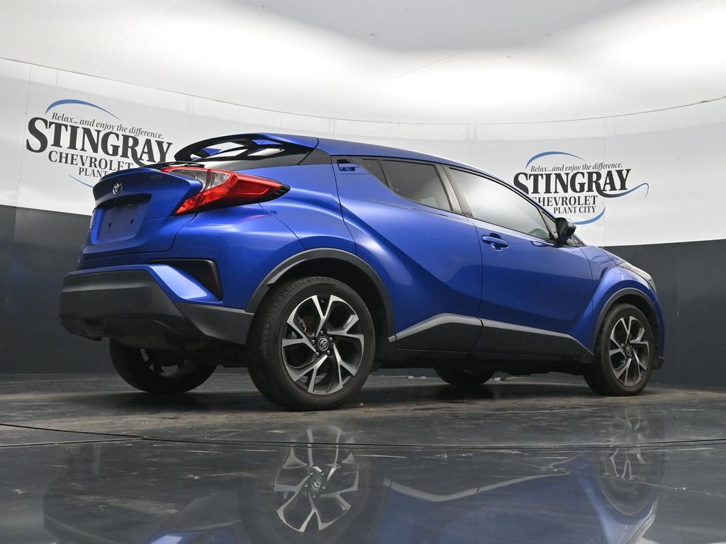 Used 2021 Toyota C-HR XLE FWD image 32