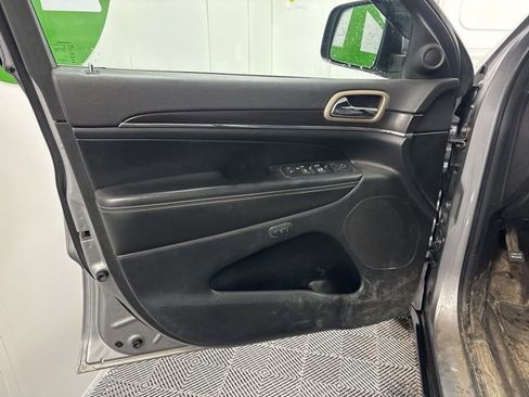 Used 2015 Jeep Grand Cherokee Limited image 12