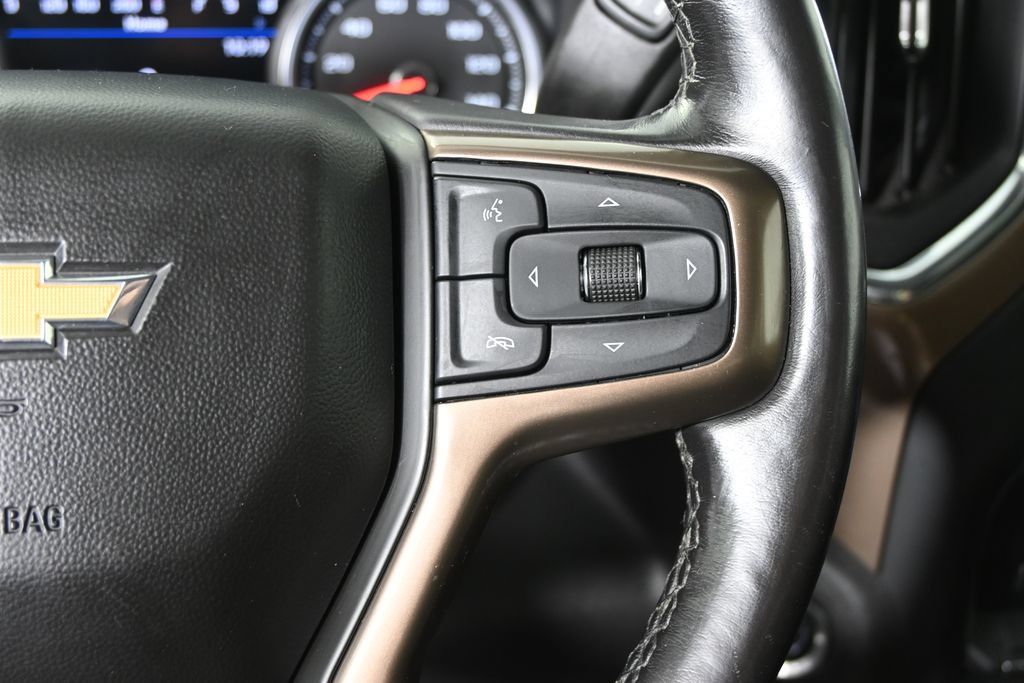 Used 2022 Chevrolet Silverado 1500 High Country AWD/4WD image 39