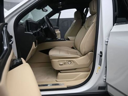 Certified 2023 Cadillac Escalade Premium Luxury AWD/4WD image 10