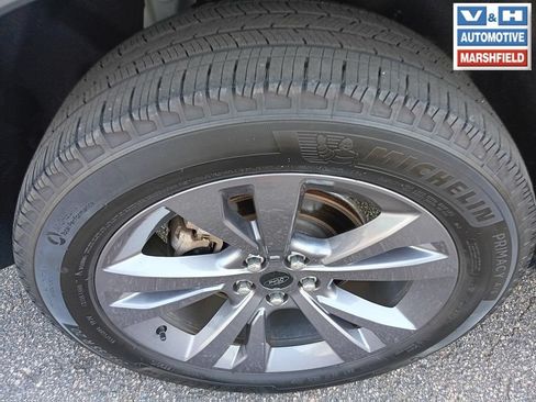 Used 2023 Ford Explorer XLT w/ Equipment Group 202A AWD/4WD image 36