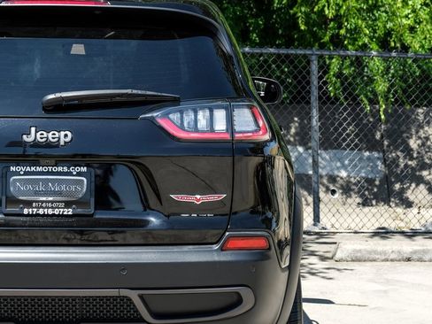 Used 2022 Jeep Cherokee Trailhawk w/ Sun, Sound & Nav Group AWD/4WD image 59