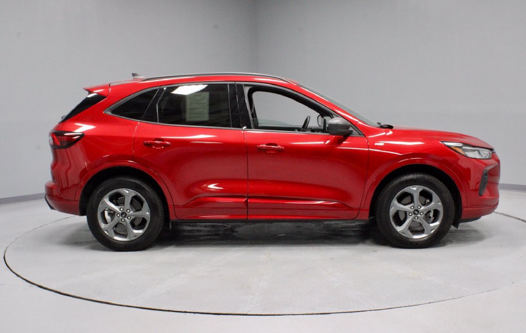 Certified 2024 Ford Escape ST-Line w/ Tech Pack #1 AWD/4WD image 12
