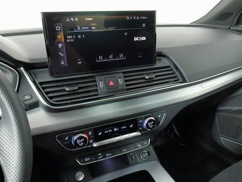 Used 2024 Audi Q5 e Premium Plus w/ Premium Plus Package image 55
