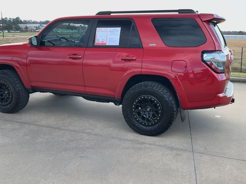 Used 2017 Toyota 4Runner SR5 image 7