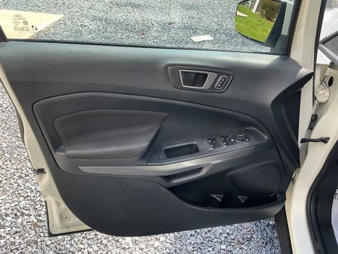 Used 2021 Ford EcoSport SE AWD/4WD image 9