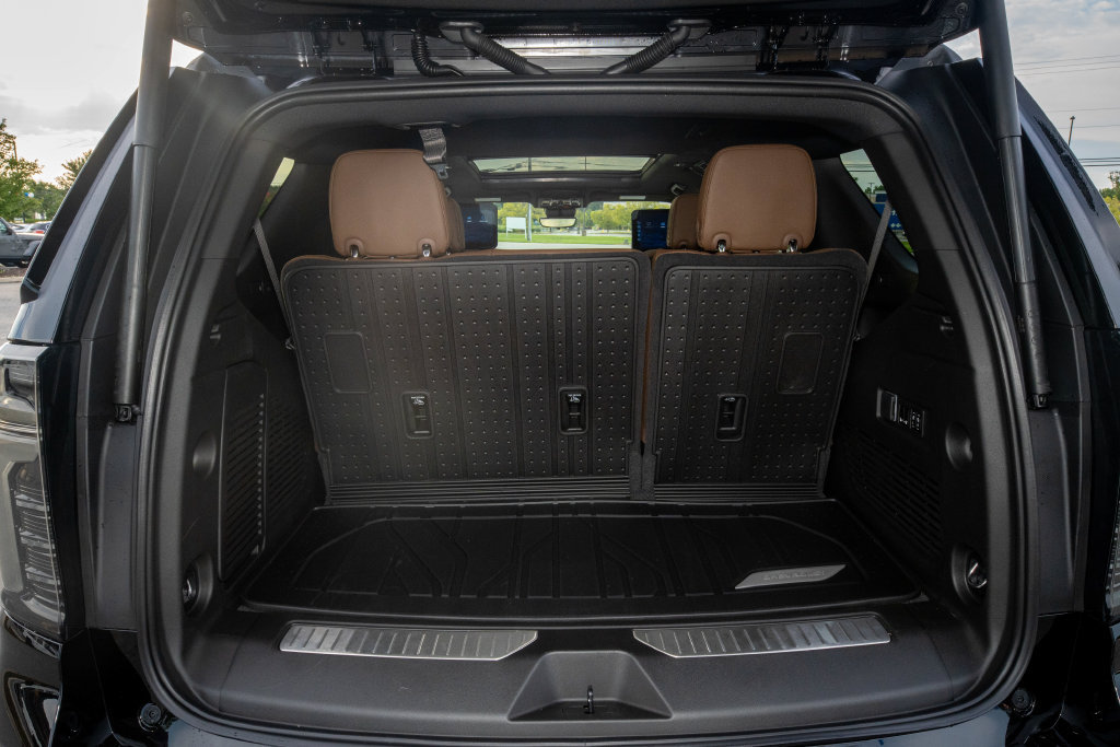 New 2026 Chevrolet Tahoe High Country AWD/4WD image 20