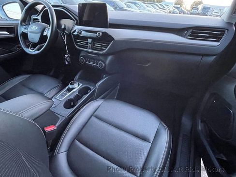 Used 2021 Ford Escape SEL w/ Technology Package image 16