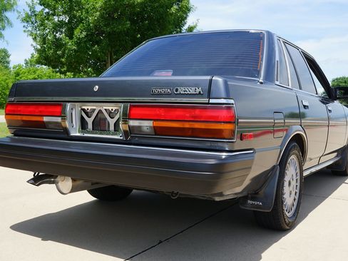 Used 1987 Toyota Cressida Sedan RWD image 15