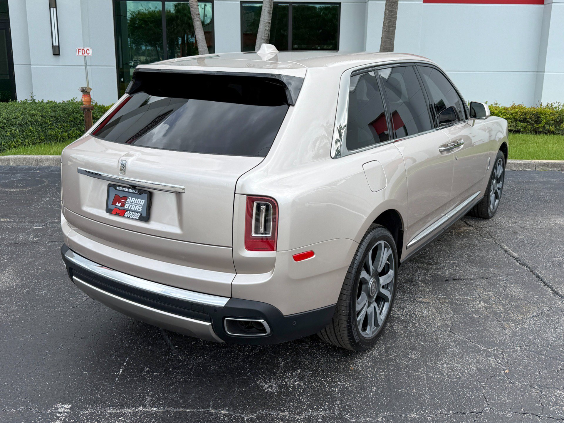 Used 2020 Rolls-Royce Cullinan AWD/4WD image 18