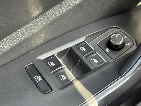 Used 2025 Volkswagen Jetta Sport FWD image 22