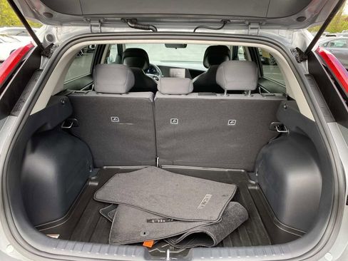 Used 2024 Kia Niro LX FWD image 5