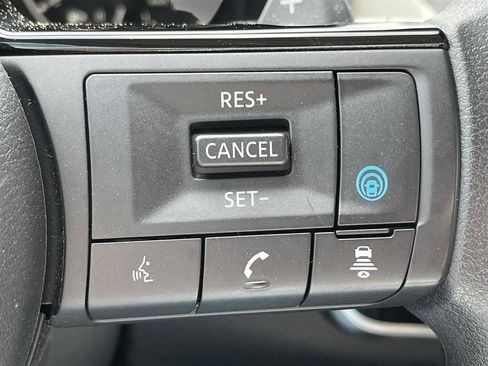 Used 2021 Nissan Rogue SV image 22