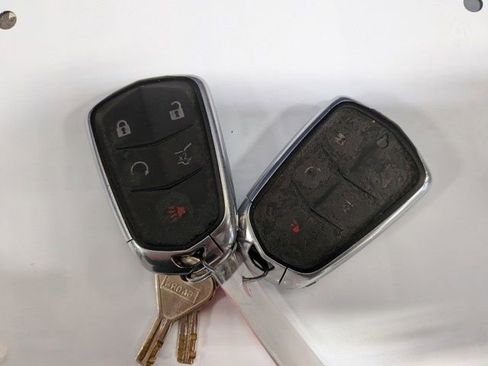 Used 2020 Cadillac XT4 Premium Luxury w/ Enhanced Visibility Package image 36