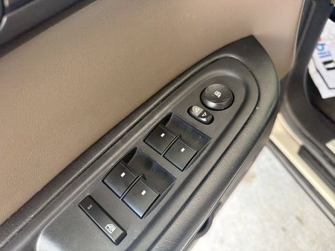 Used 2014 GMC Acadia SLT FWD image 24