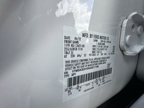 Used 2022 Ford Explorer XLT w/ Equipment Group 202A image 19