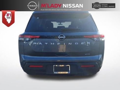 New 2025 Nissan Pathfinder S image 6