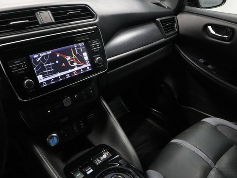 Certified 2018 Nissan Leaf SL w/ SL Technology Package FWD image 30