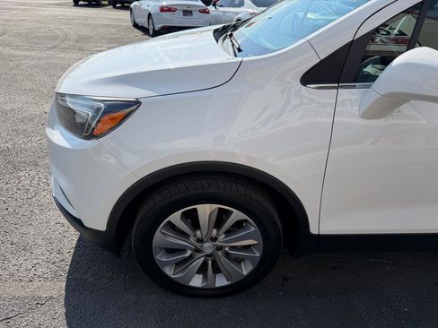Used 2020 Buick Encore Preferred FWD image 11