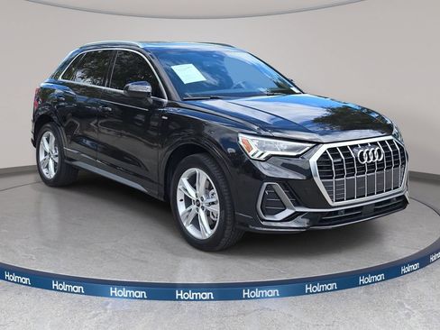 Used 2024 Audi Q3 2.0T Premium w/ Convenience Package AWD/4WD image 4