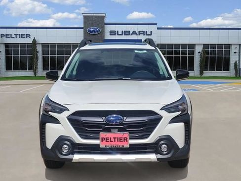 Used 2025 Subaru Outback Touring AWD/4WD image 2