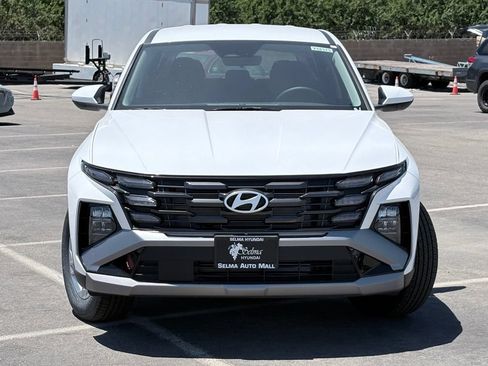New 2026 Hyundai Tucson SE FWD image 2