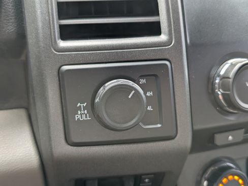 Used 2018 Ford F250 XL w/ Power Equipment Group AWD/4WD image 21
