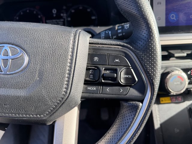 Used 2025 Toyota 4Runner TRD Off-Road Premium AWD/4WD image 20