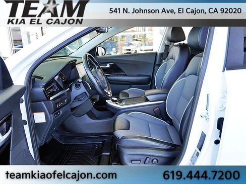 Used 2022 Kia Niro EX FWD image 15