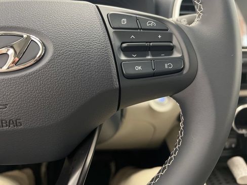 New 2026 Hyundai Venue SEL FWD image 21