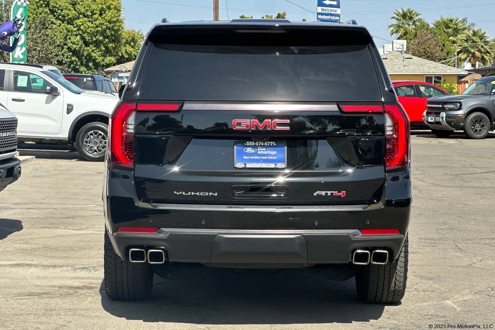 Used 2025 GMC Yukon XL AT4 Ultimate AWD/4WD image 5