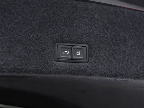 Used 2022 Lamborghini Urus AWD/4WD image 45